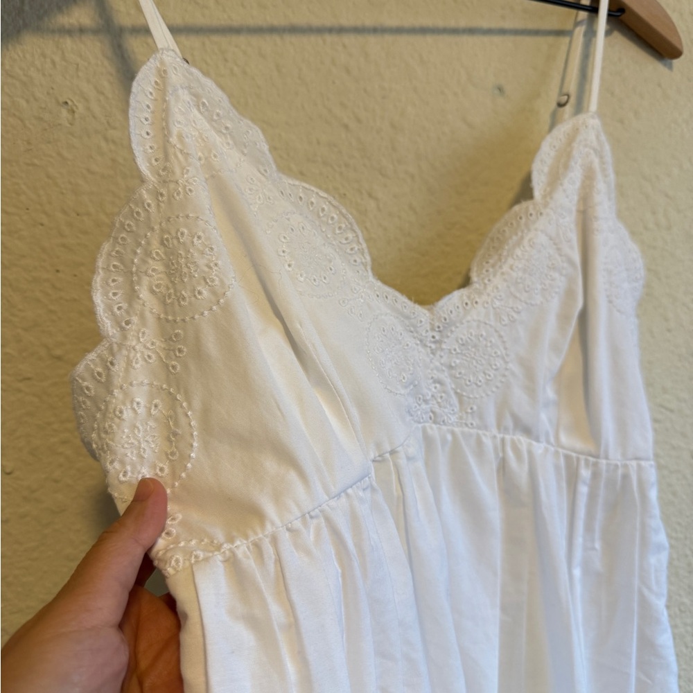 Abercrombie & Fitch White Eyelet Dress-size M - Picture 3 of 12